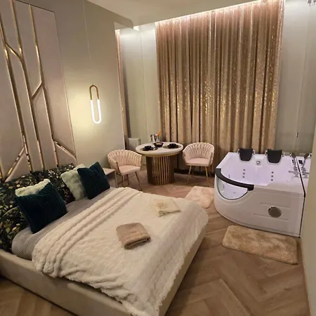 Delux Z Jacuzzi Apartment Pless